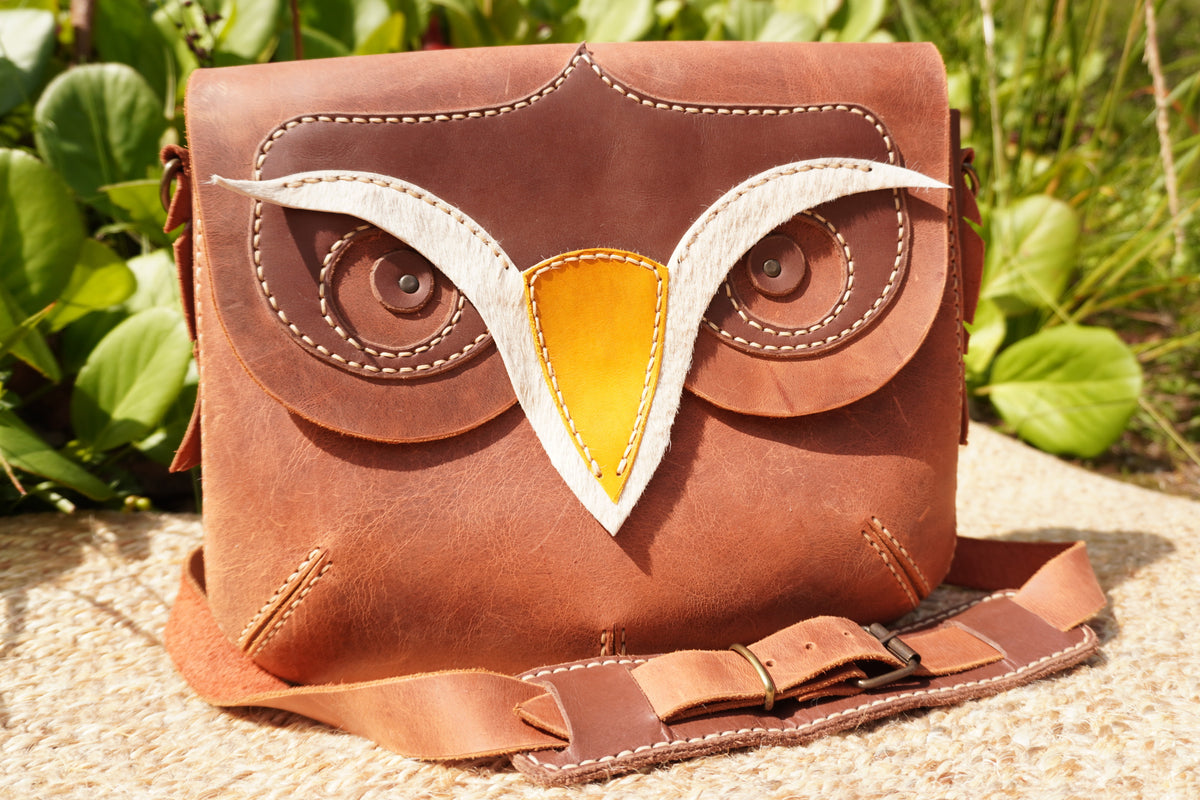 Käsinommeltu nahkainen pöllölaukku - Owl Bag